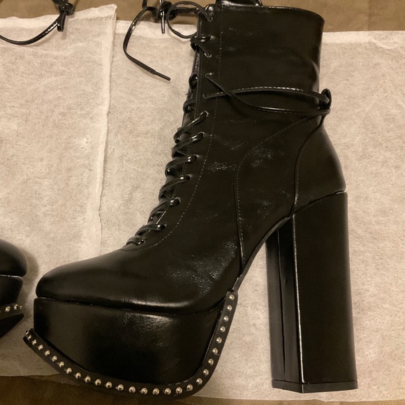 🆕BLACK LEATHER CHUNKY HEEL BEADED PLATFORM LACE-UP IT GIRL CULT STOMPER BOOTS - Picture 11 of 16